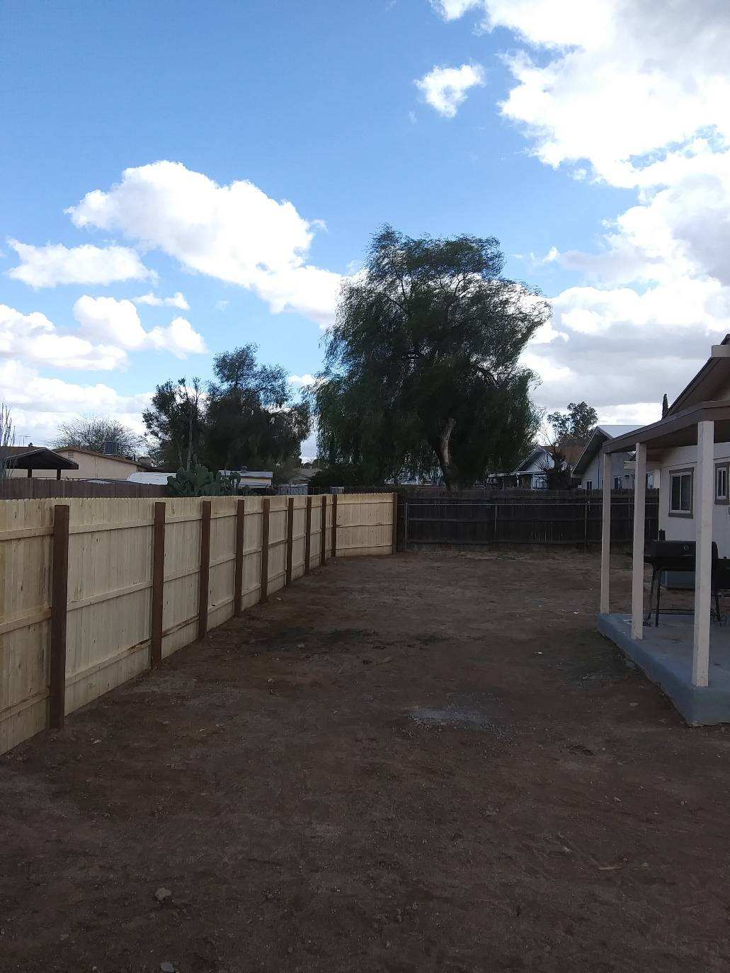 Image of fence built by coyote contracting number 1